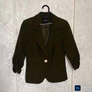 Olive 3/4-Sleeve Blazer